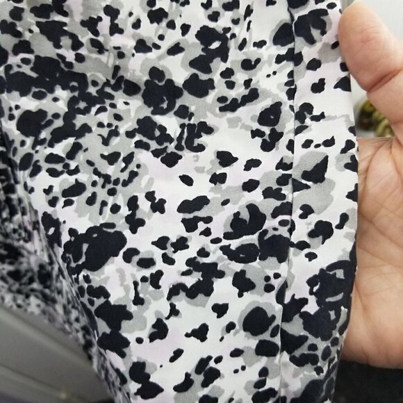 THEORY 100% Silk Leopard Pleated Scoop Neck Tank Top Size Large - Picture 5 of 10